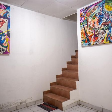 Zenrra Backpacker Hostel Bandung Buitenkant foto