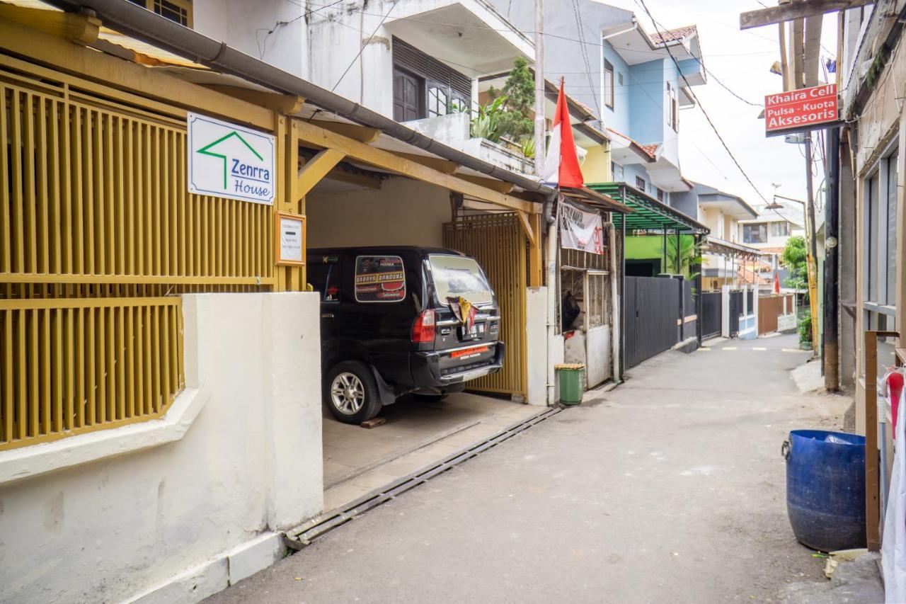 Zenrra Backpacker Hostel Bandung Buitenkant foto