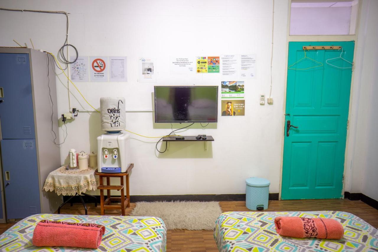 Zenrra Backpacker Hostel Bandung Buitenkant foto